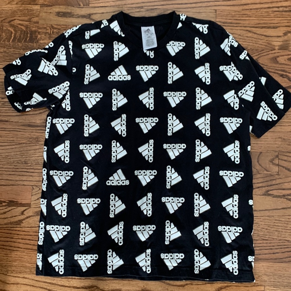 Adidas logo tee New without tags- washed never worn Mens Large Adidas tee shirt.